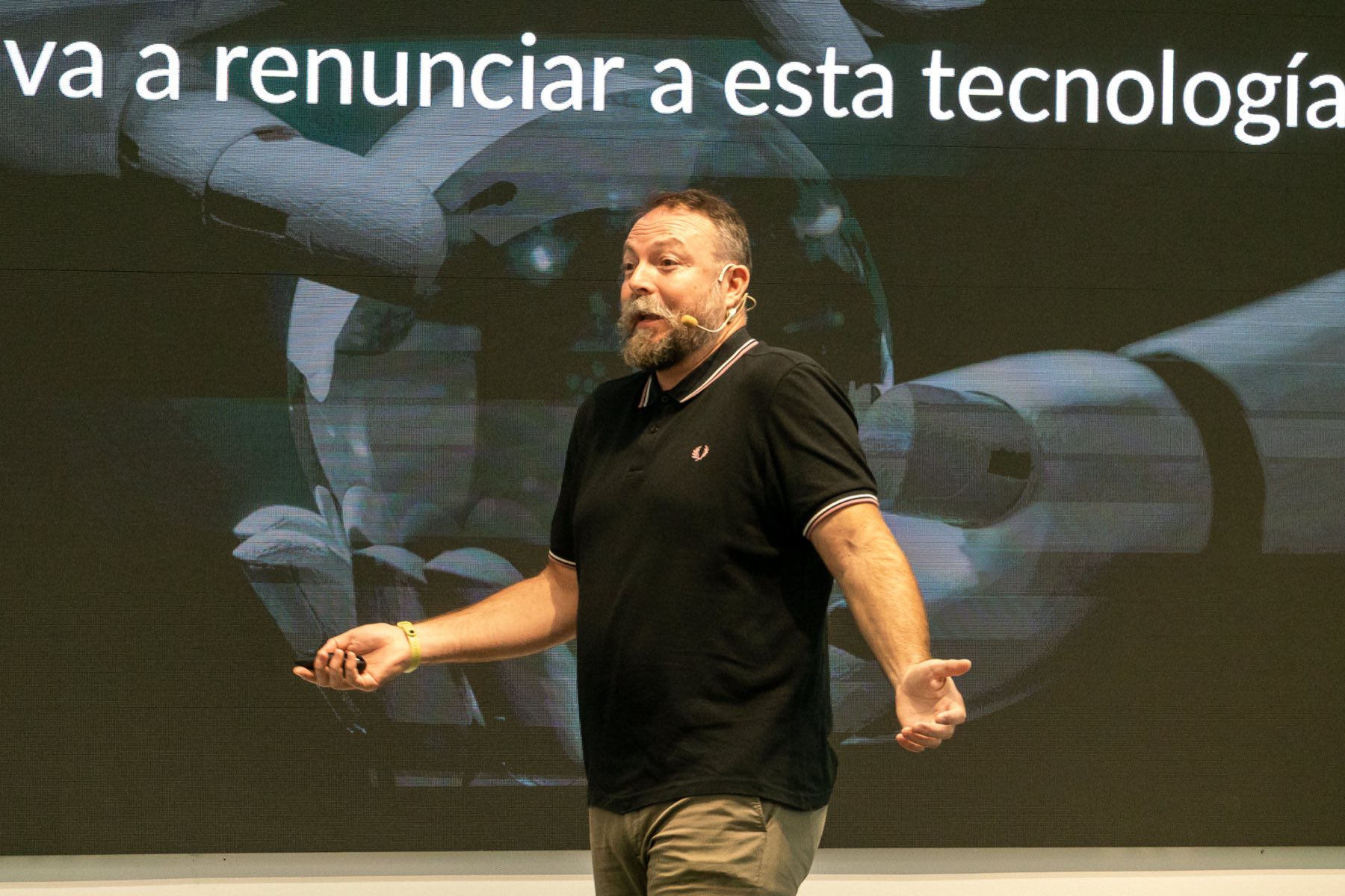 Pedro Bisbal — keynote · go digital